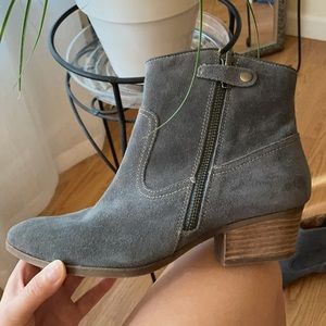 Sofft NWT Blue-Grey suede booties